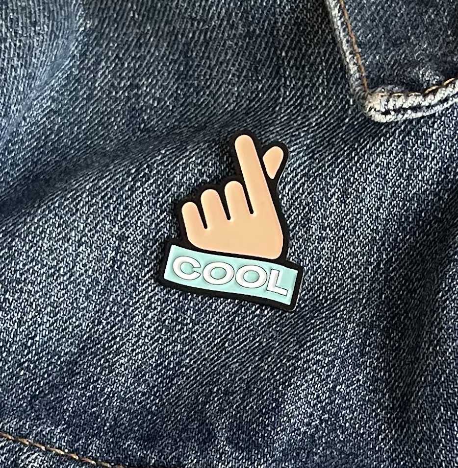 PIN Manita Corazón Coreano